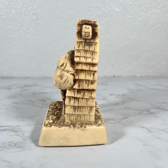 Vintage Figurine with Sweet Message - Picture 4 of 9